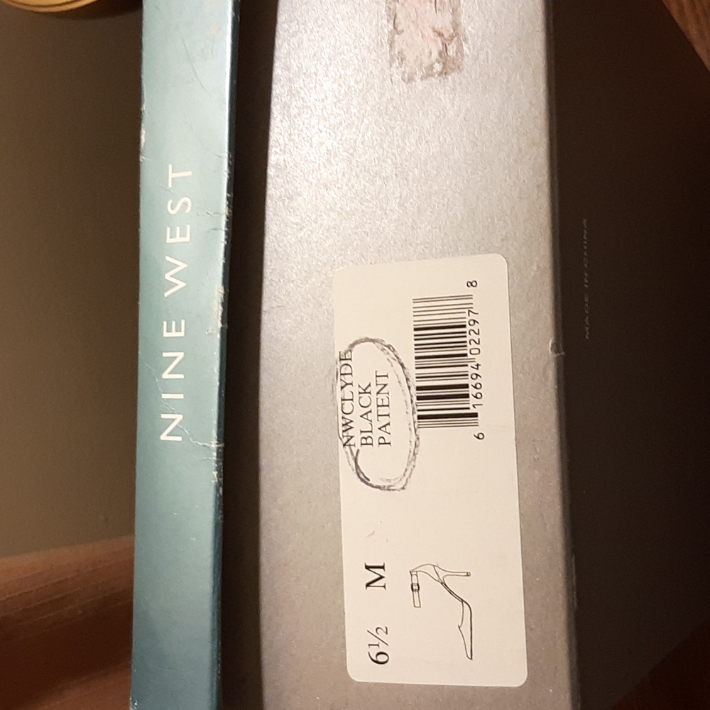 Nine West 6 1/2 Ankle Strap Pointy Toe Heels - Picture 12 of 14